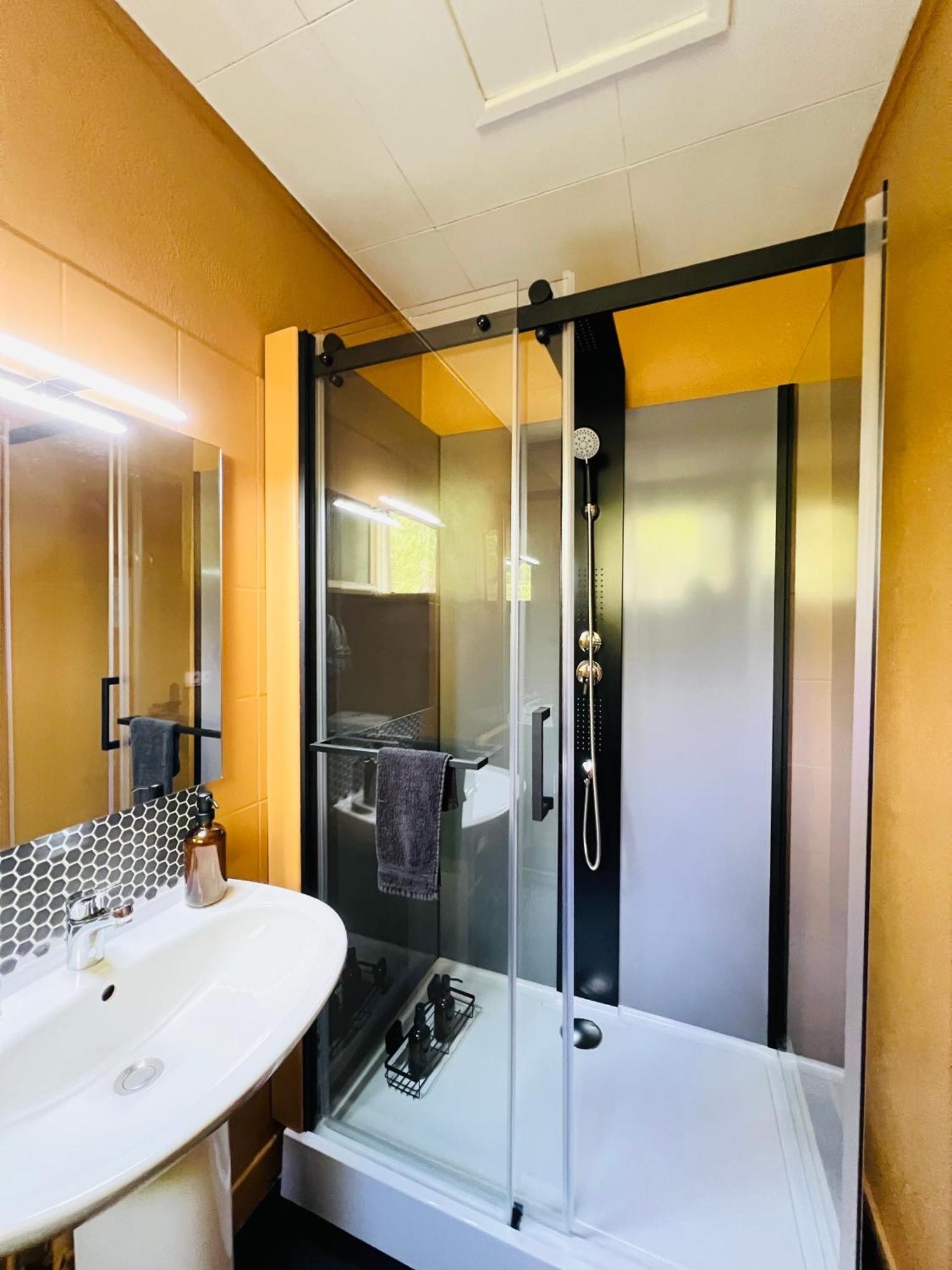 Motel Les Broussailles Mesves-sur-Loire Exterior foto