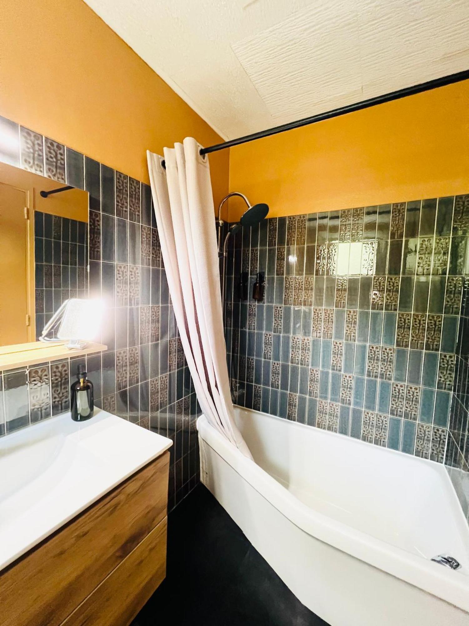 Motel Les Broussailles Mesves-sur-Loire Exterior foto